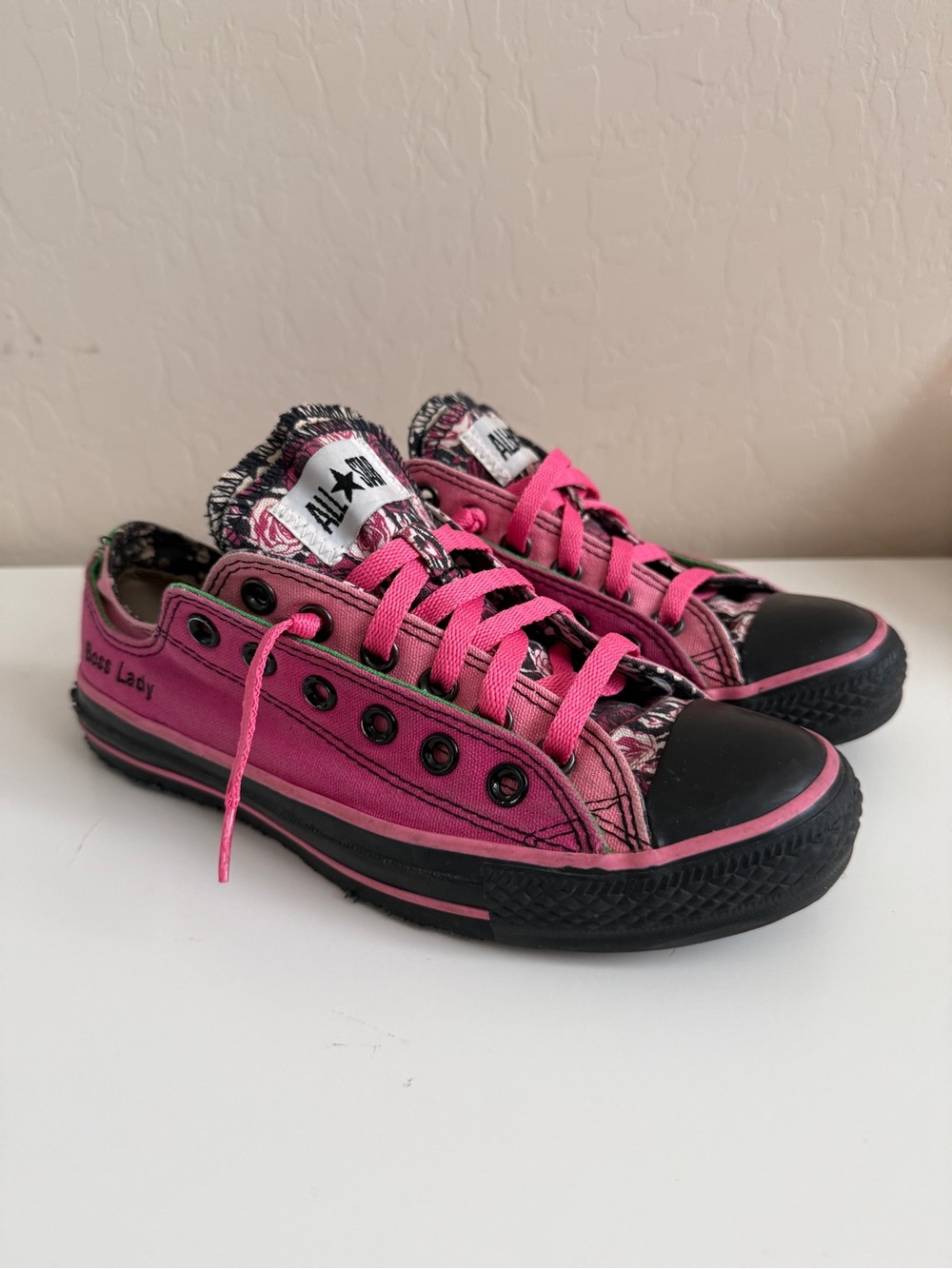 Converse Pink Low-Top Shoes Rose Star Custom Boss Lady Size 8 Women’s